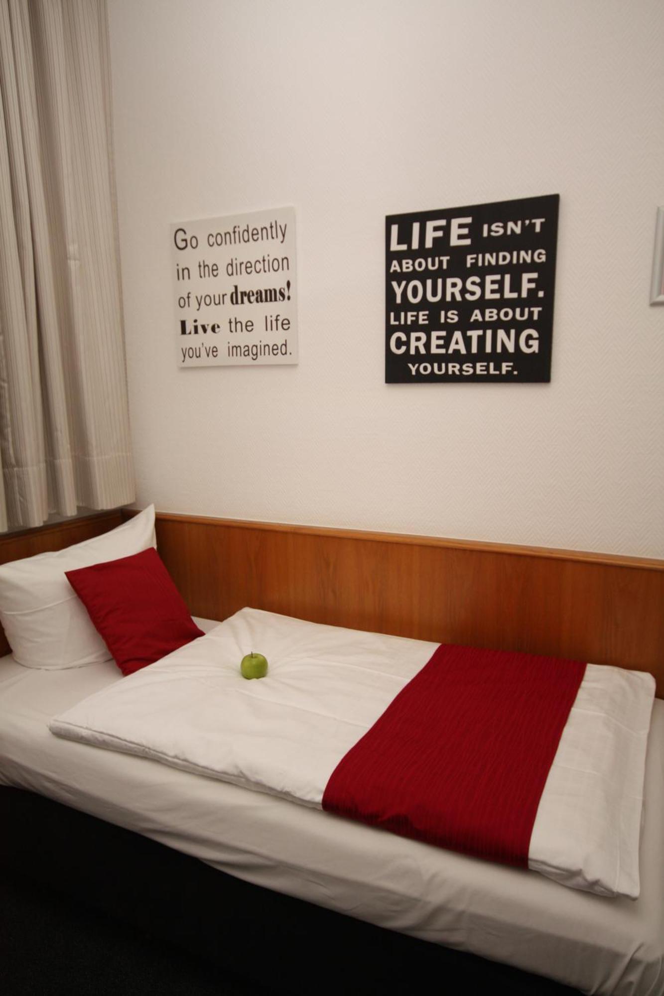 Hotel Heymann Kaiserslautern Buitenkant foto
