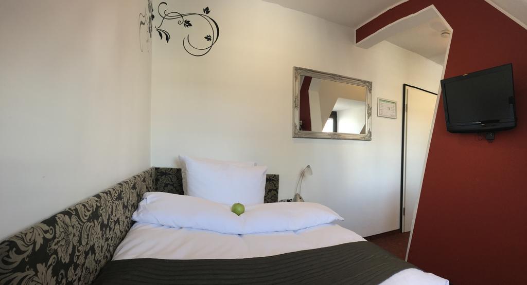 Hotel Heymann Kaiserslautern Buitenkant foto