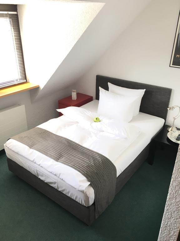 Hotel Heymann Kaiserslautern Buitenkant foto