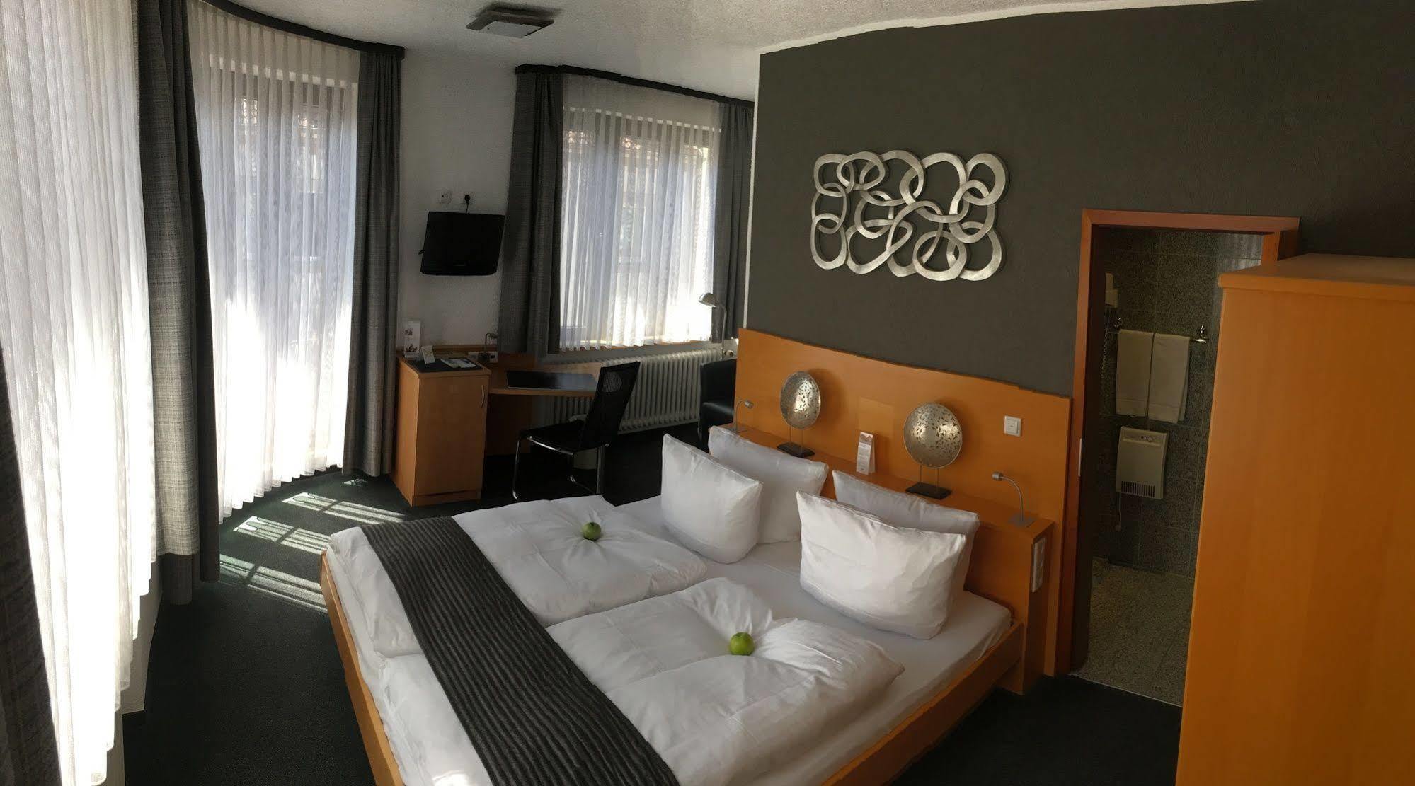 Hotel Heymann Kaiserslautern Buitenkant foto