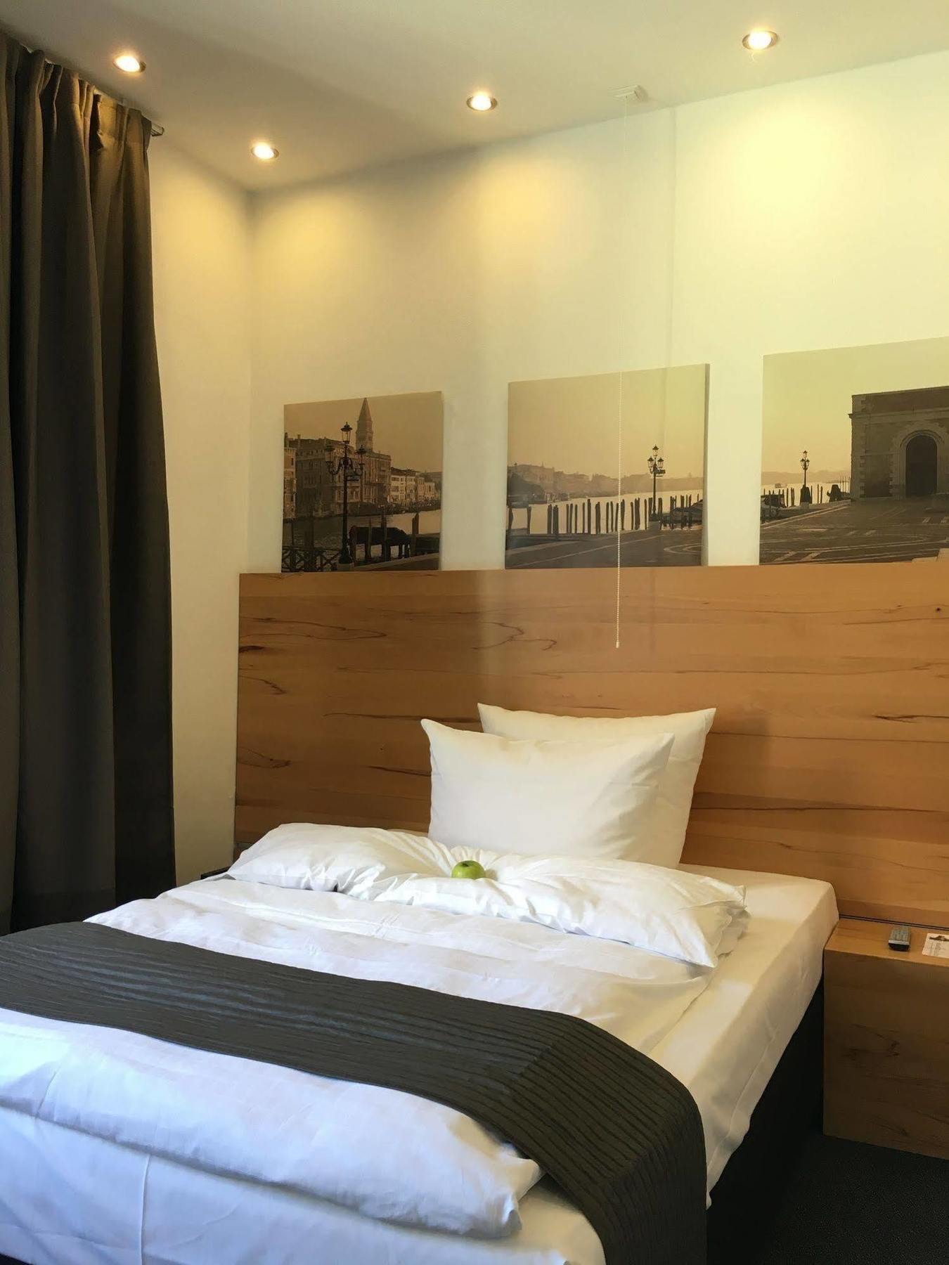 Hotel Heymann Kaiserslautern Buitenkant foto