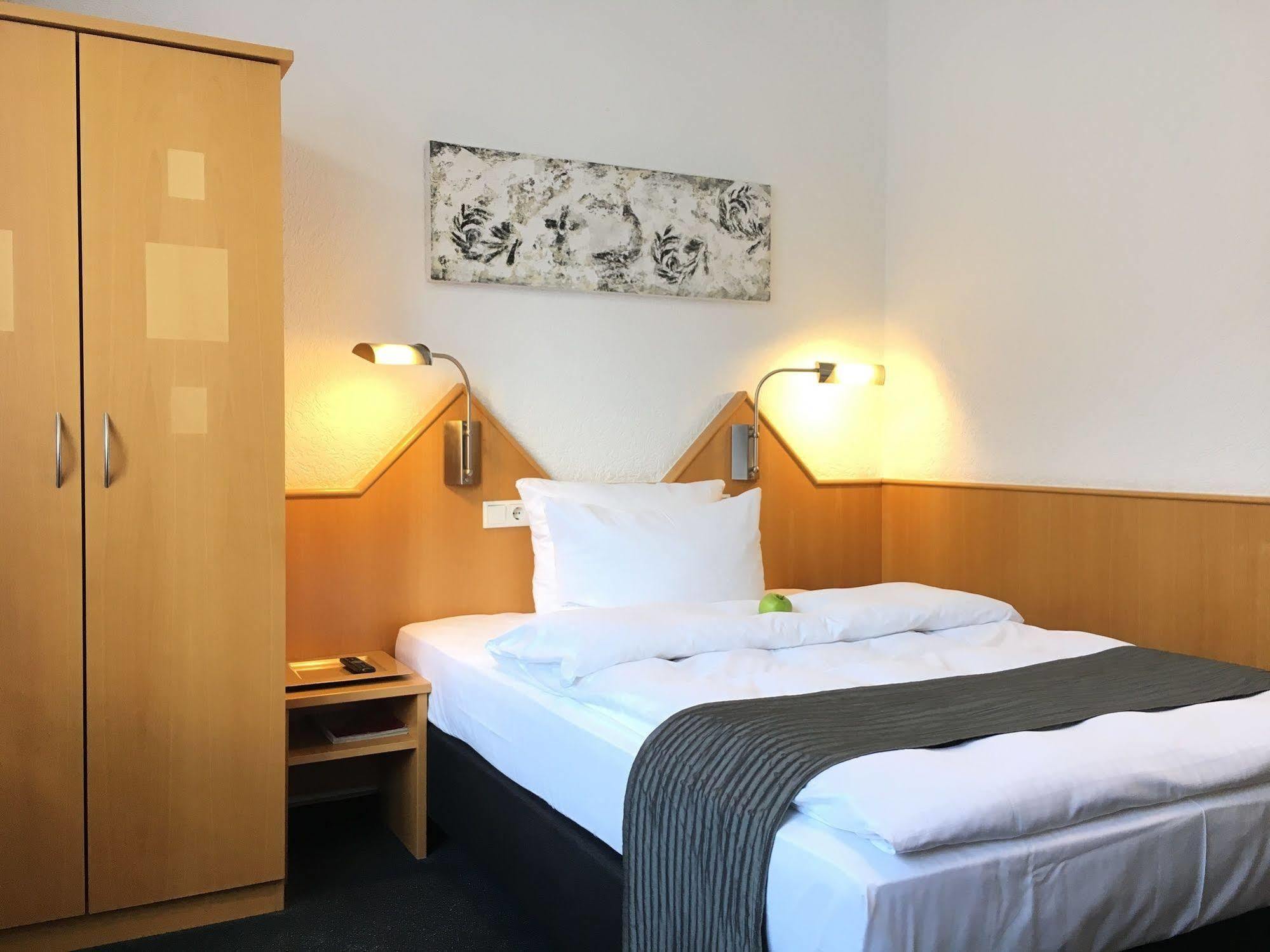 Hotel Heymann Kaiserslautern Buitenkant foto