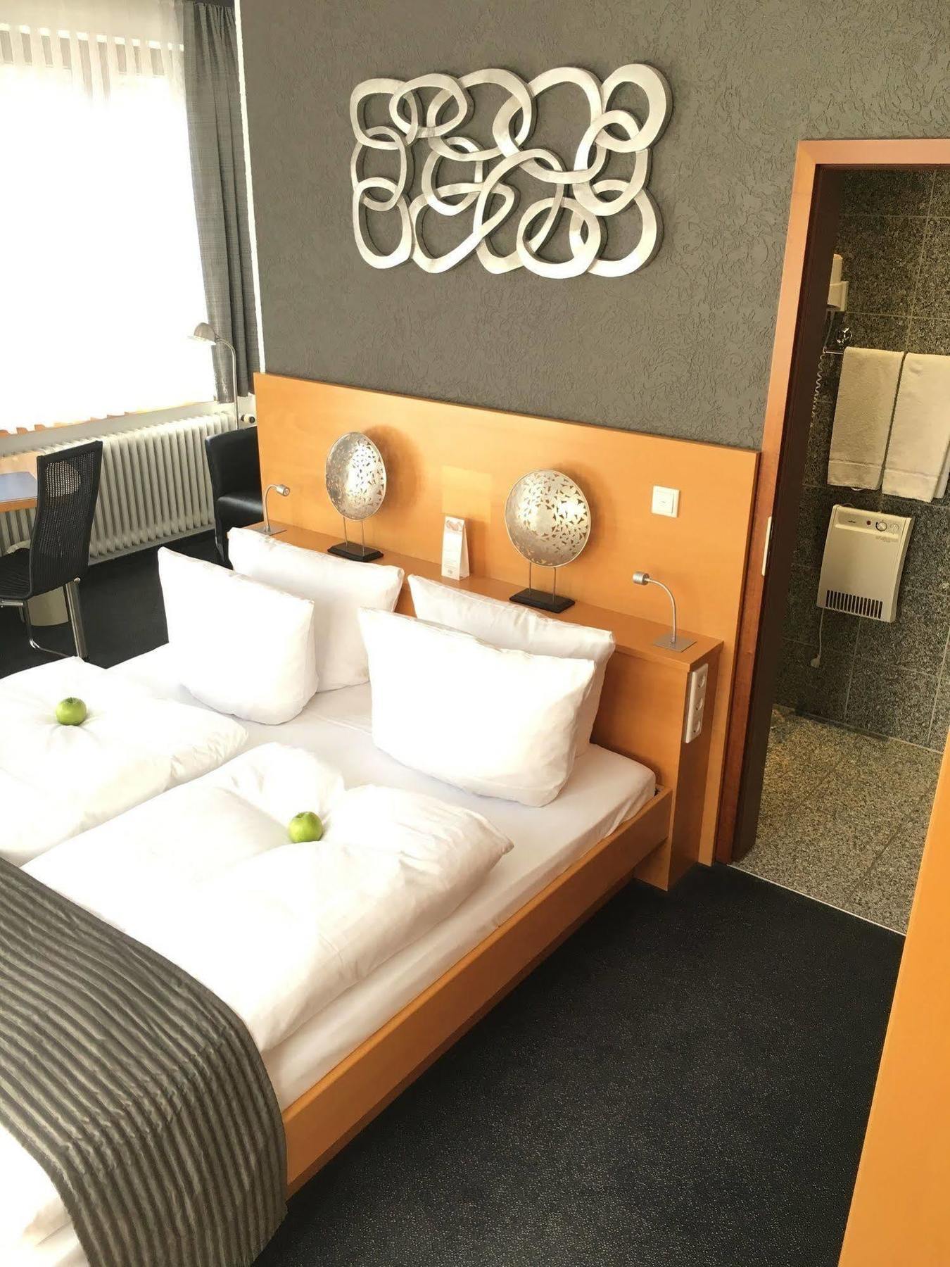 Hotel Heymann Kaiserslautern Buitenkant foto