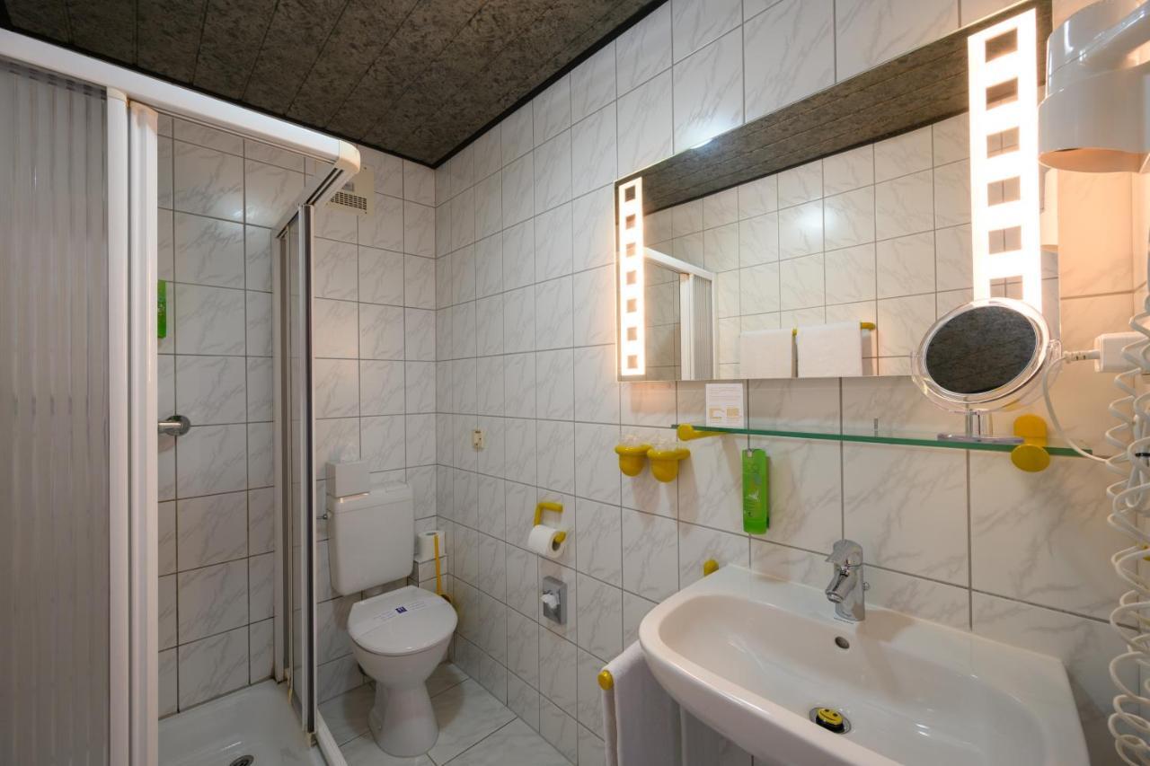 Hotel Heymann Kaiserslautern Buitenkant foto